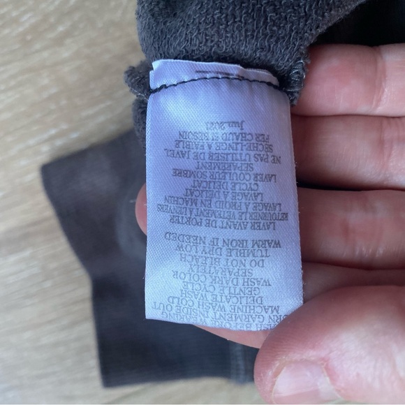 Z Supply Millie Cloud Star Sweater washes black large - Picture 9 of 9